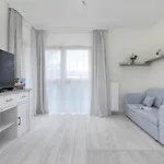 Bright In Cracow Center With Terrace, Desk And Bathtub By Renters 克拉科夫