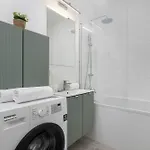 Bright In Cracow Center With Terrace, Desk And Bathtub By Renters 公寓 *
