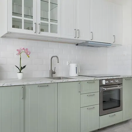 Bright In Cracow Center With Terrace, Desk And Bathtub By Renters Apartamento Cracovia