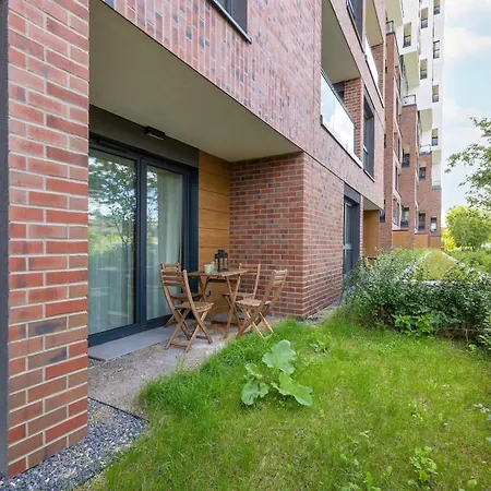 Bright In Cracow Center With Terrace, Desk And Bathtub By Renters *
