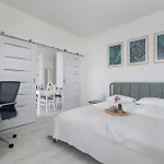 Appartement Bright In Cracow Center With Terrace, Desk And Bathtub By Renters Cracovie